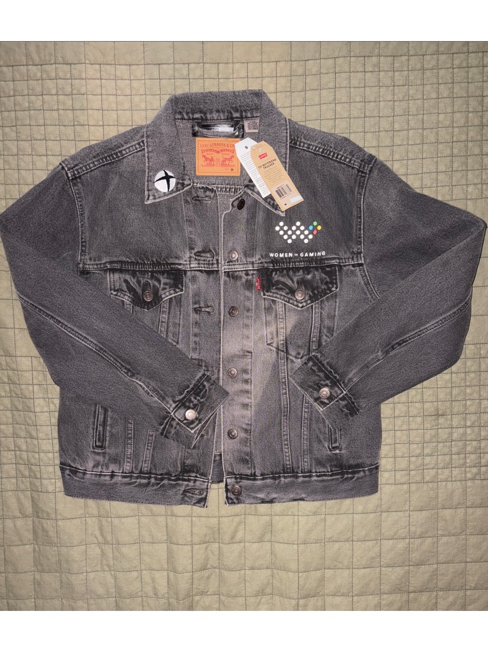 Microsoft Levi's Xbox Women In Gaming Black Washed Denim Jacket